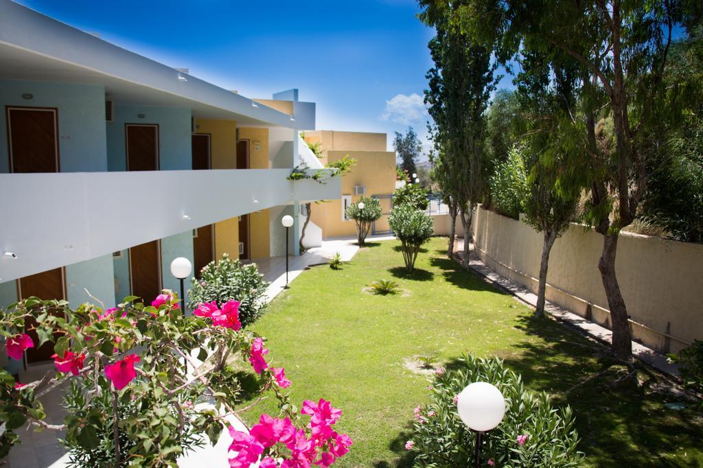 Iris Hotel Afandu Zewnętrze zdjęcie